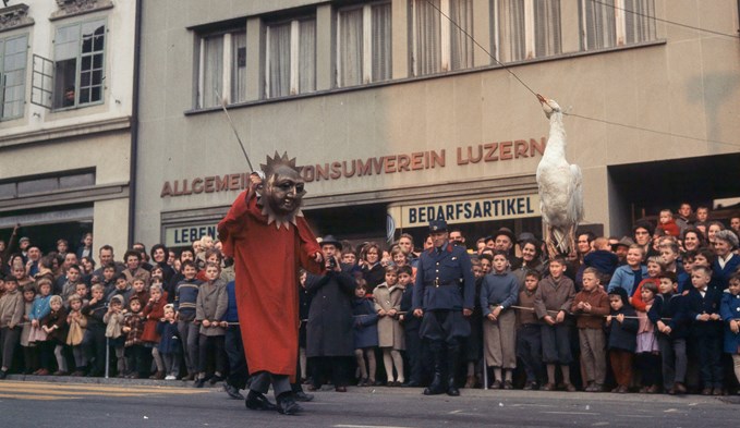 Hautnah dabei bei der Gansabhauet 1962. (Foto ETH-Bibliothek Zürich, Bildarchiv)