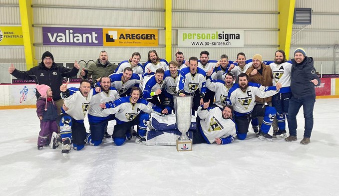 Der HC Reidermoos feiert seinen ersten Meistertitel in der Zentralschweizer Hockey-Liga. (Foto zVg/HC Reidermoos)