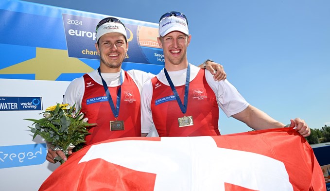Roman Röösli (links) und Andrin Gulich gewinnen Bronze.  (Foto Detlev Seyb/Swiss Rowing)